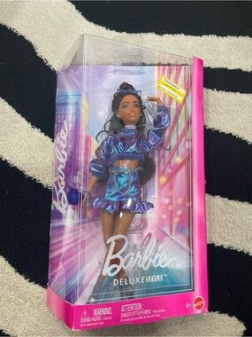 Barbie Deluxe Style Pink and Purple Doll Collection Box Art